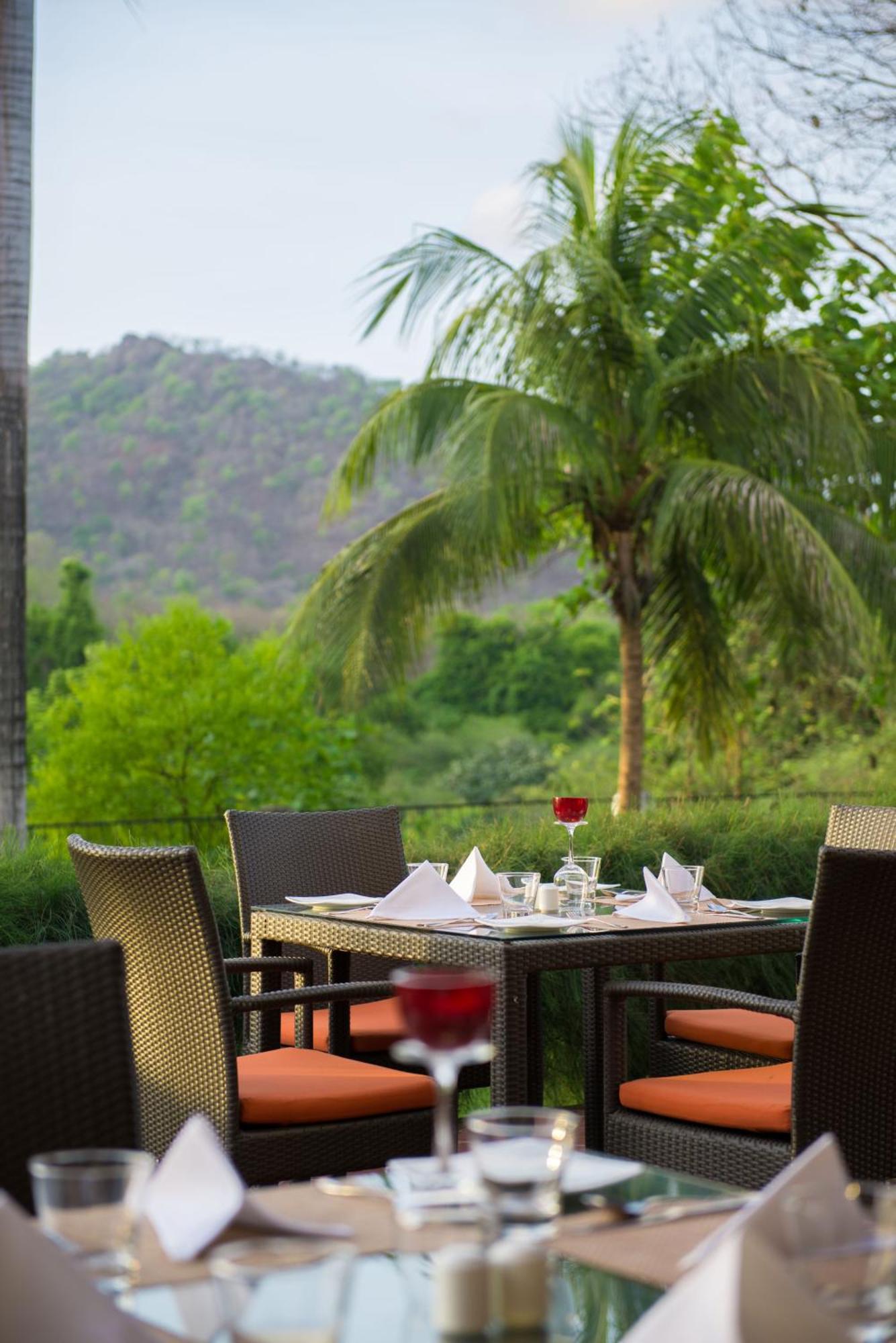 Gir Serai - Ihcl Seleqtions Sasan Gir Exterior foto